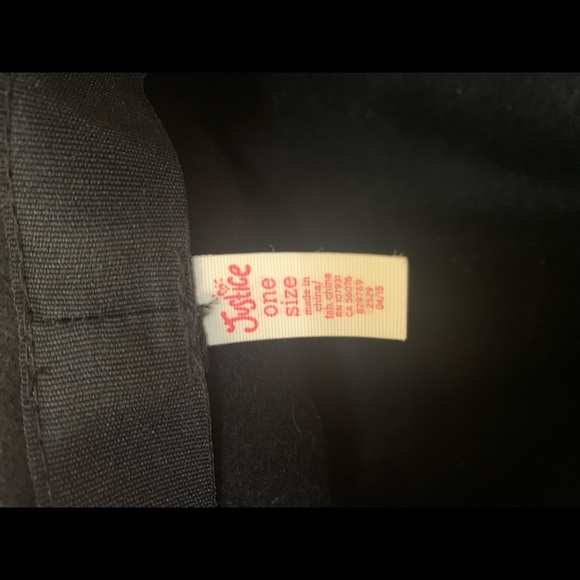 Justice Black Hat with accent - Picture 4 of 4